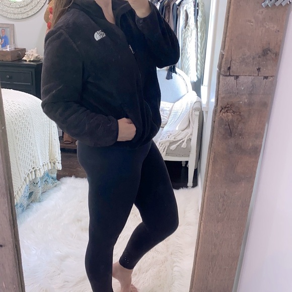 The North Face black fleece jacket size medium - Picture 2 of 10